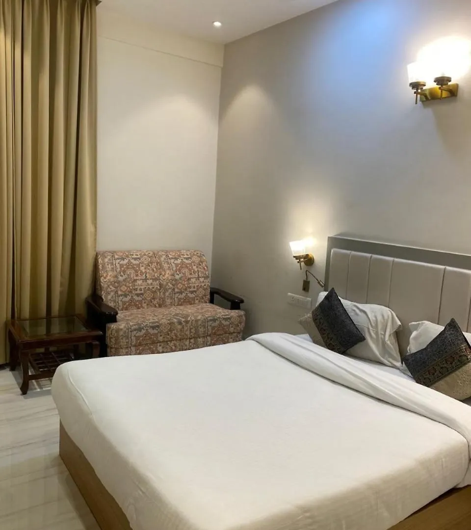 Hotel Hvh Kashi Vishwanath - 400M From Kashi Vishwanath Temple And Ganga Aarti Ghat Bénarès 3*,
