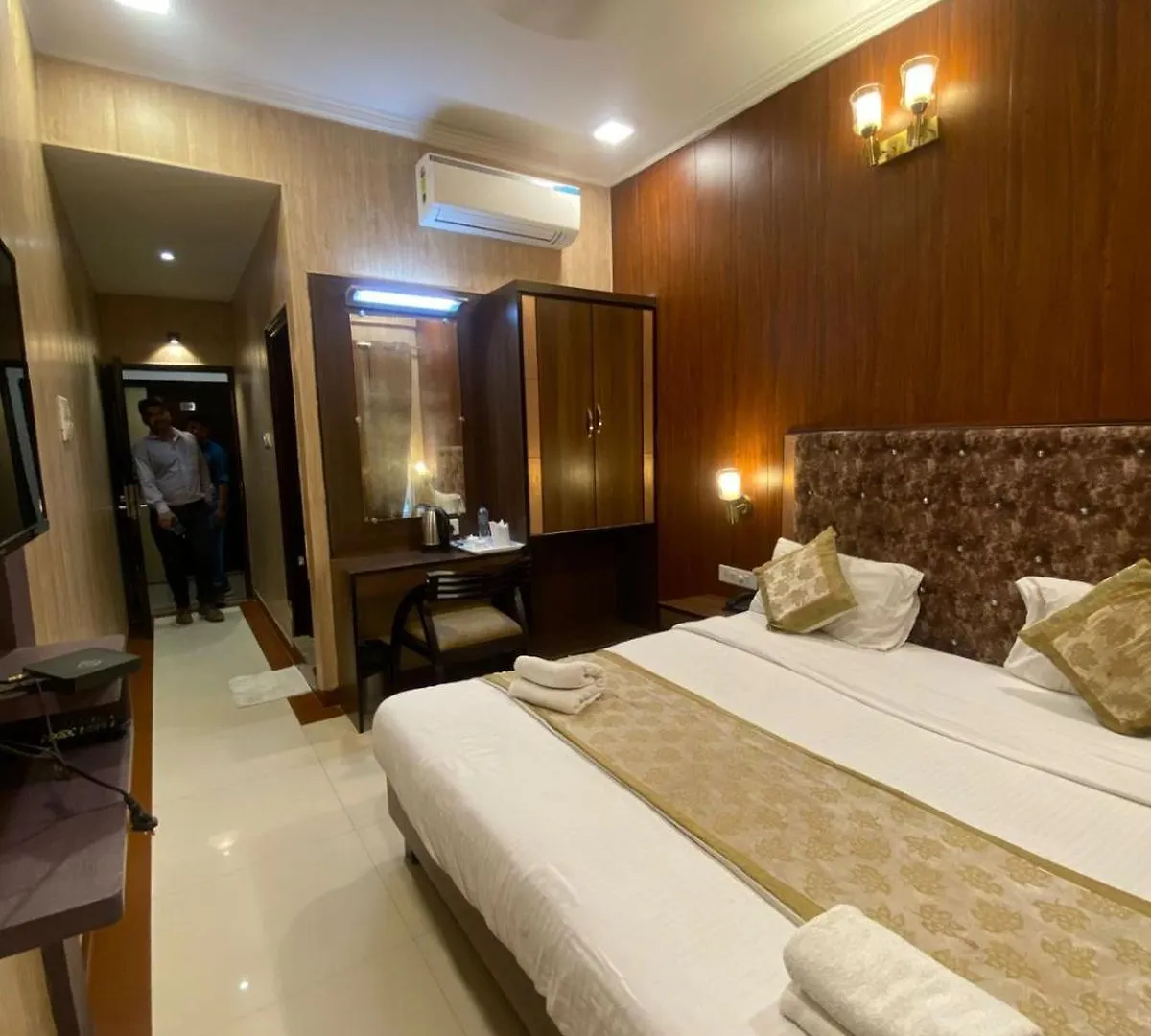 ***  Hotel Hvh Kashi Vishwanath - 400M From Kashi Vishwanath Temple And Ganga Aarti Ghat Bénarès Inde