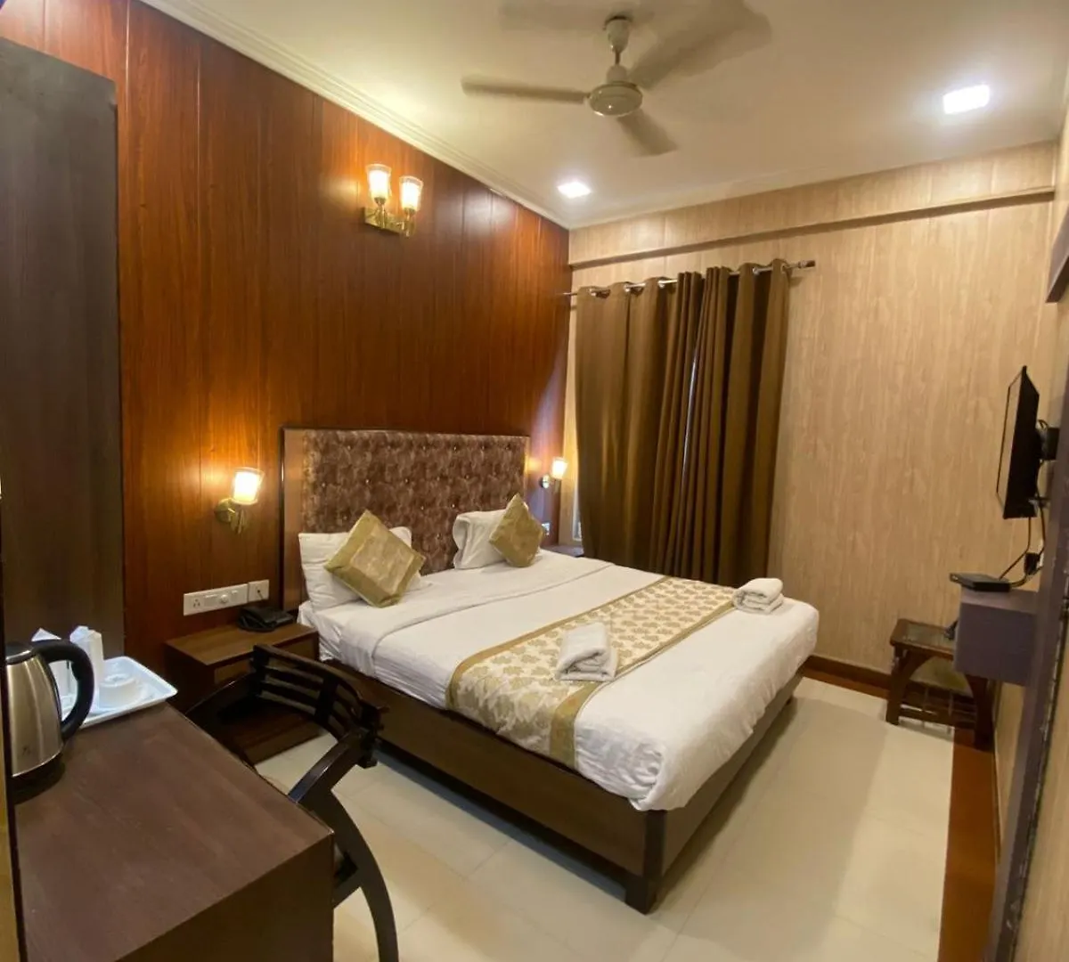 Hotel Hvh Kashi Vishwanath - 400M From Kashi Vishwanath Temple And Ganga Aarti Ghat Bénarès